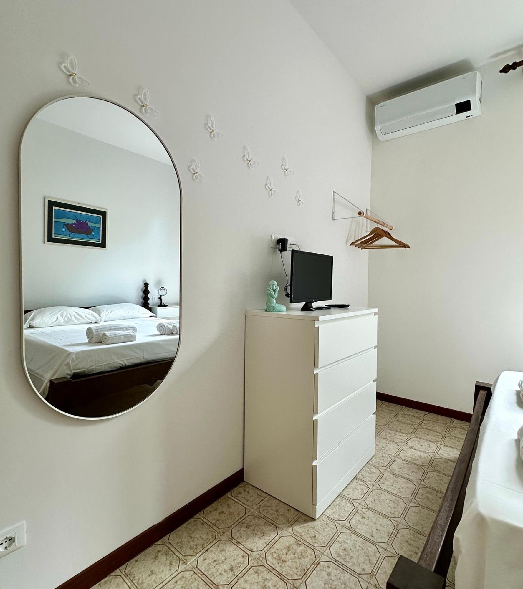 Terrace & Parking - Holiday Home Near Fegina Beach Monterosso al Mare Ngoại thất bức ảnh
